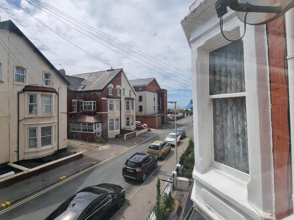 Granada Apartments At Pleasure Beach Blackpool Exterior foto